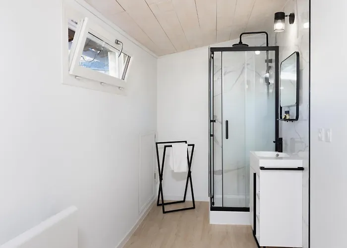 بيت للعطل L'impasse D'adam Free Parking قرقشونه